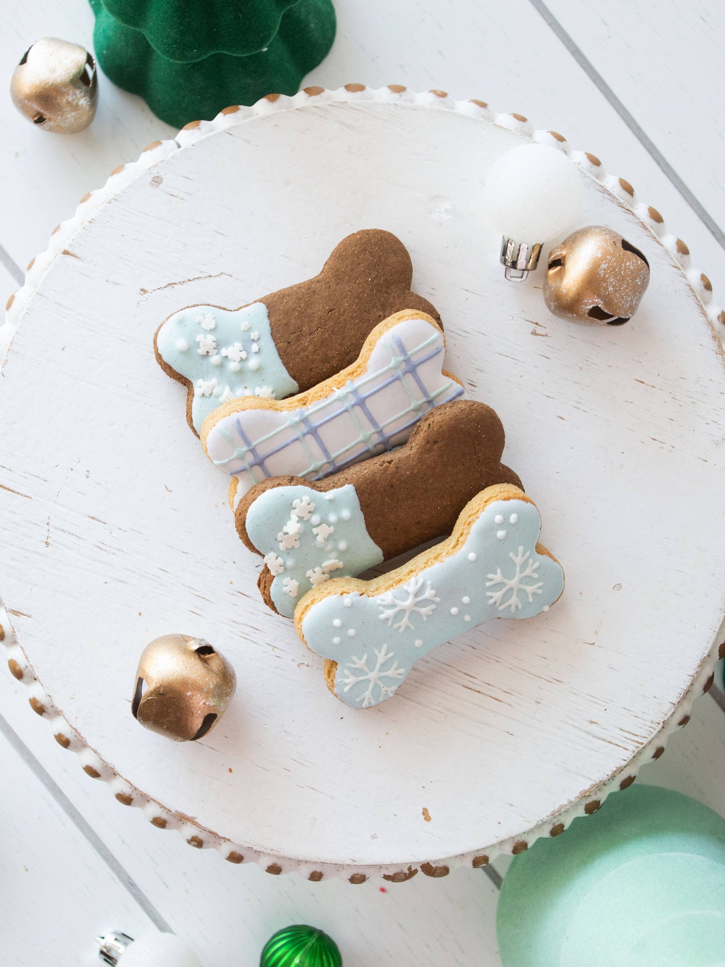 Barkley & Blue Snow Day Bones Individual
