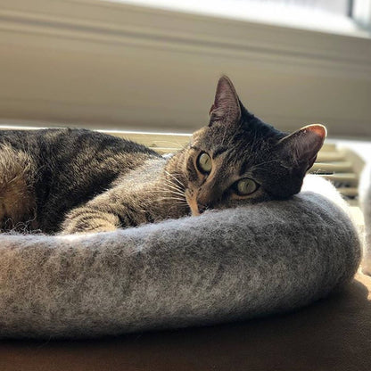Ombre Wool Pet Cave
