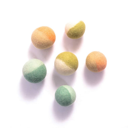 Awoo Have a Ball Felt Trio