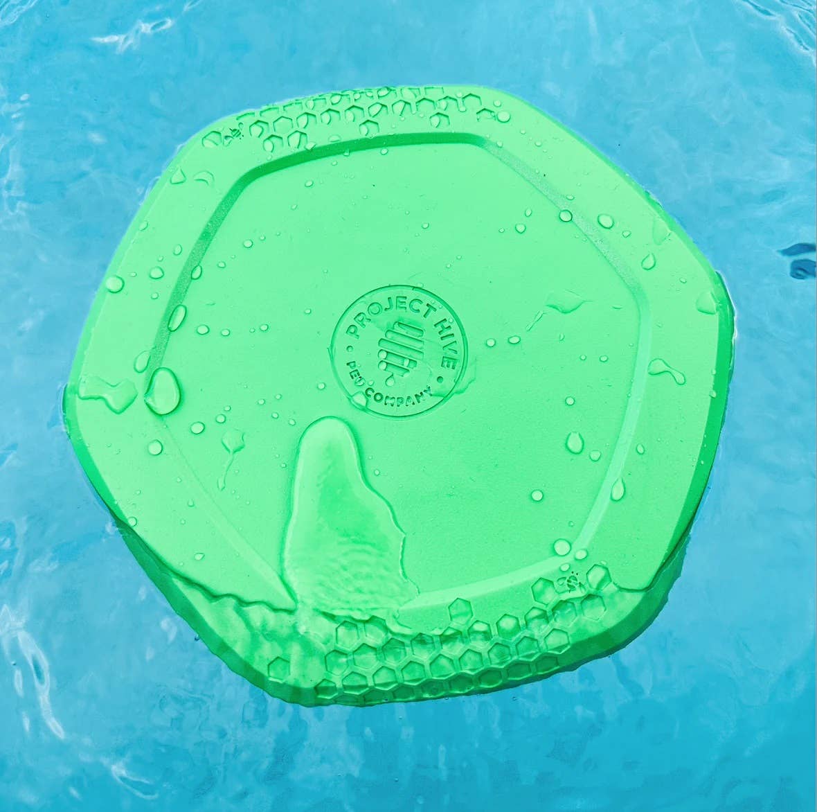Project Hive Coconut Scent Hive Disc & Lick Mat Green